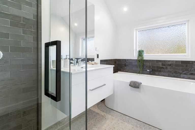 Photo of property in 8 Bradshaw Terrace, Riccarton, Christchurch, 8011