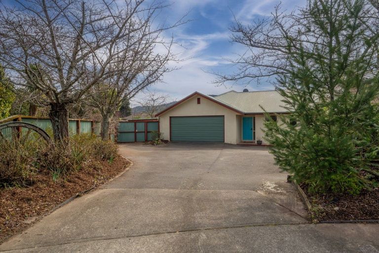 Photo of property in 21 Harcourt Place, Wakefield, 7025