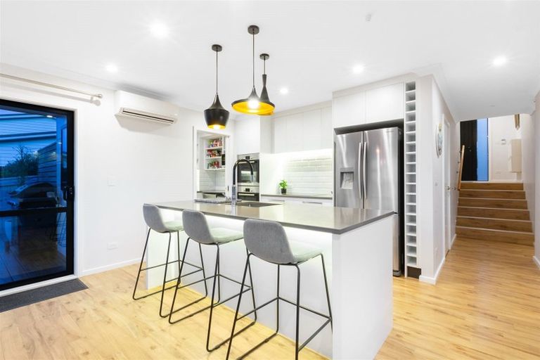 Photo of property in 20 Pacific View, Whitby, Porirua, 5024