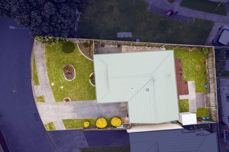 Photo of property in 1 Pohutukawa Grove, Titahi Bay, Porirua, 5022