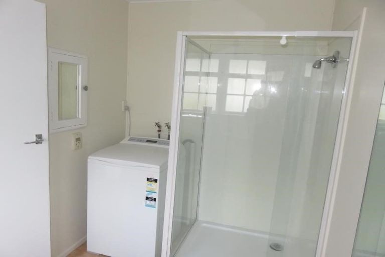 Photo of property in 3a Thurleigh Grove, Karori, Wellington, 6012