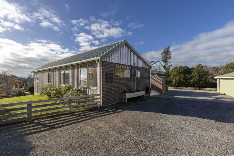 Photo of property in 62e Poplar Grove, Whalers Gate, New Plymouth, 4310
