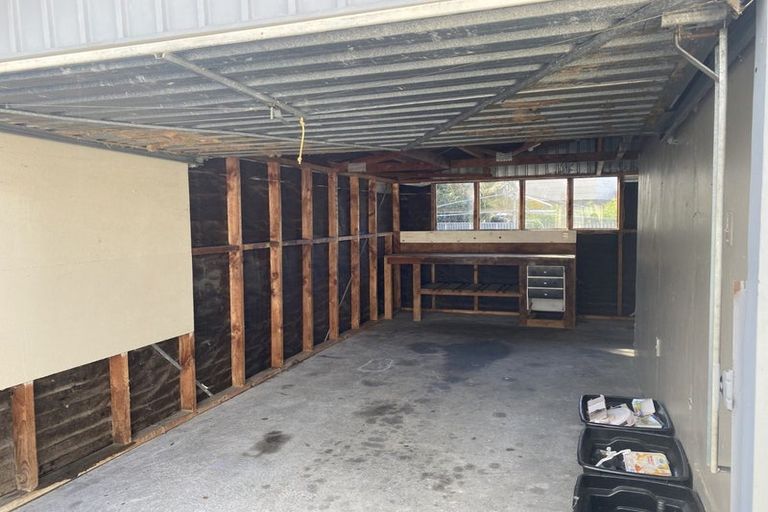 Photo of property in 16 Gilmour Place, Taradale, Napier, 4112