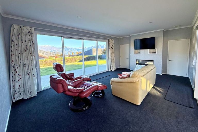 Photo of property in 71 Rata Street, Wanaka, 9305