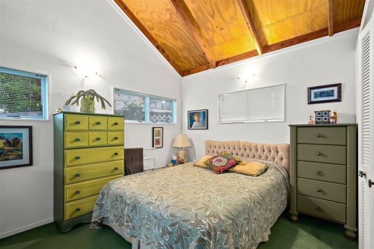 Photo of property in 42a Forest Hill Road, Henderson, Auckland, 0612