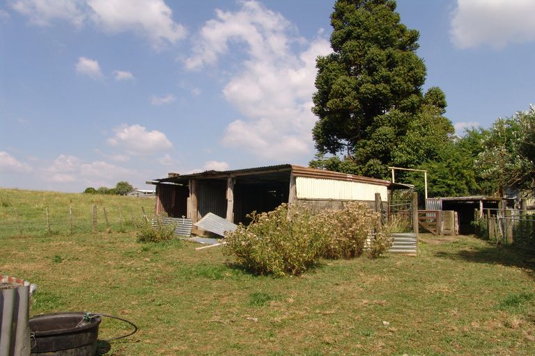 Photo of property in 4 Hattersley Grove, Churton Park, Wellington, 6037