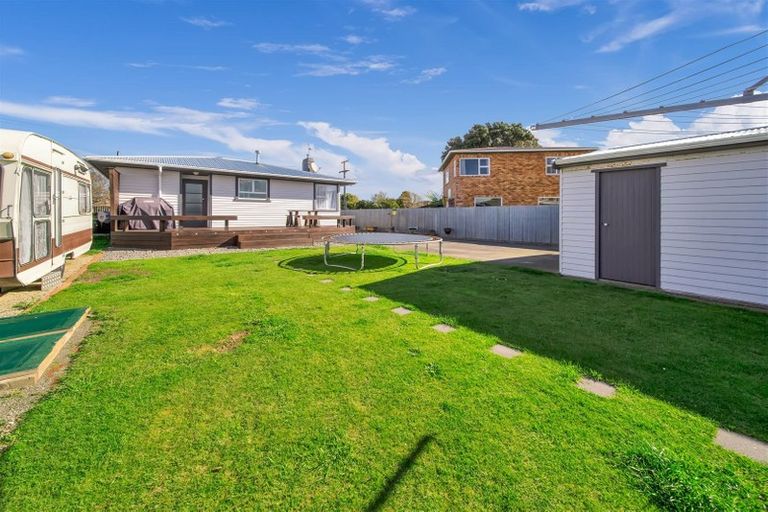 Photo of property in 8 Maire Street, Hawera, 4610