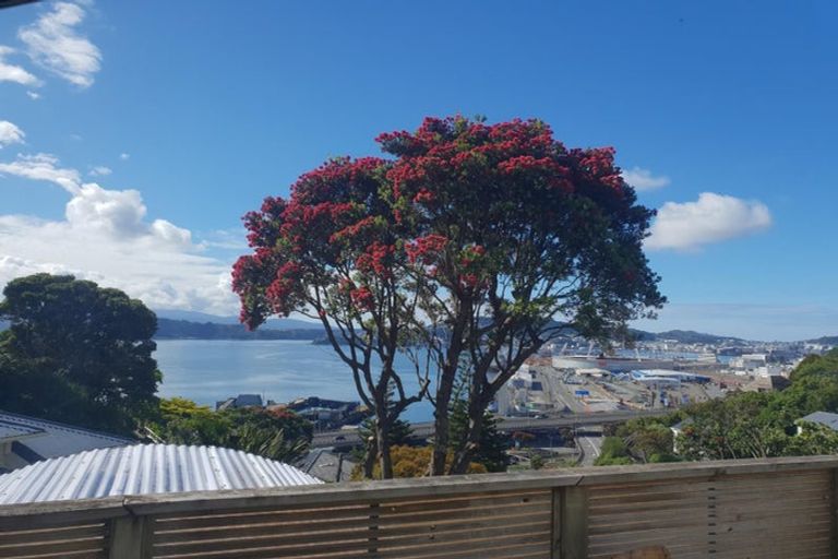 Photo of property in 102 Barnard Street, Wadestown, Wellington, 6012