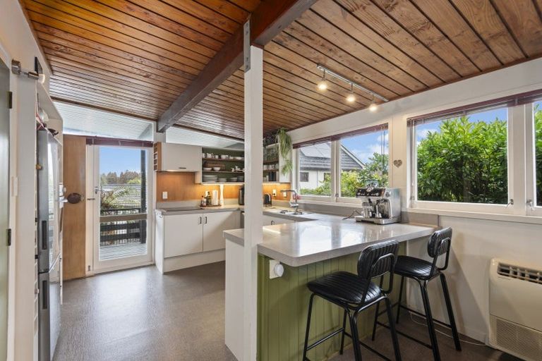 Photo of property in 9 Montgomery Terrace, Hokowhitu, Palmerston North, 4410
