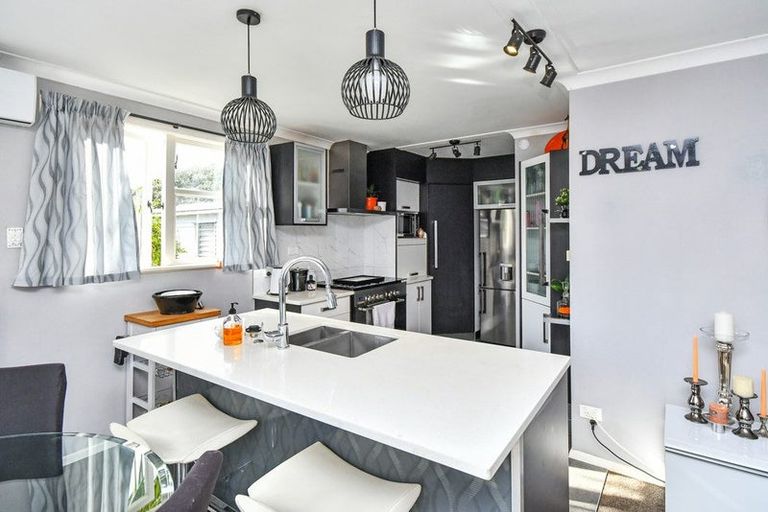 Photo of property in 22 Old Wairoa Road, Papakura, 2110