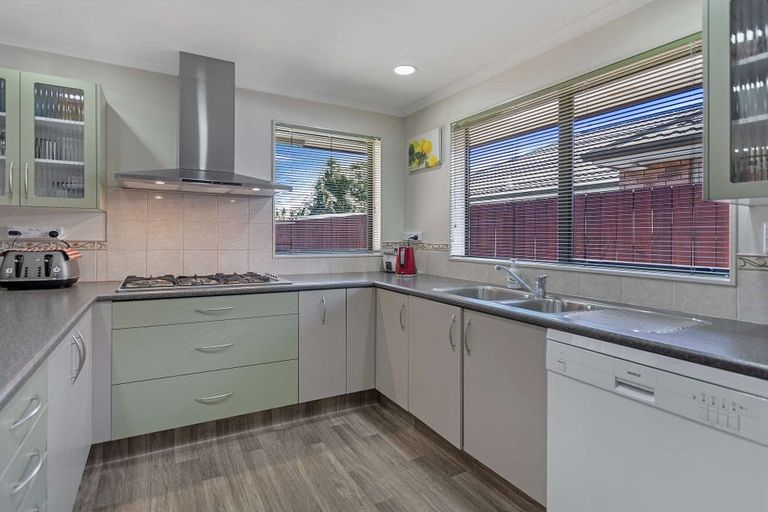 Photo of property in 23 Finchley Place, Hamilton East, Hamilton, 3216