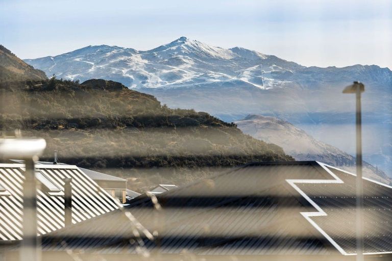 Photo of property in 2 Boulder Lane, Jacks Point, 9371