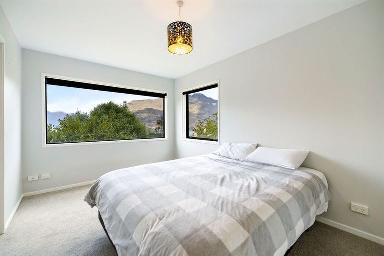 Photo of property in 40 Dart Place, Fernhill, Queenstown, 9300