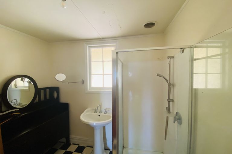 Photo of property in 32 Kitchener Road, Waiuku, 2123