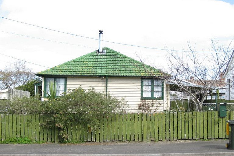 Photo of property in 31 Follett Street, Marton, 4710