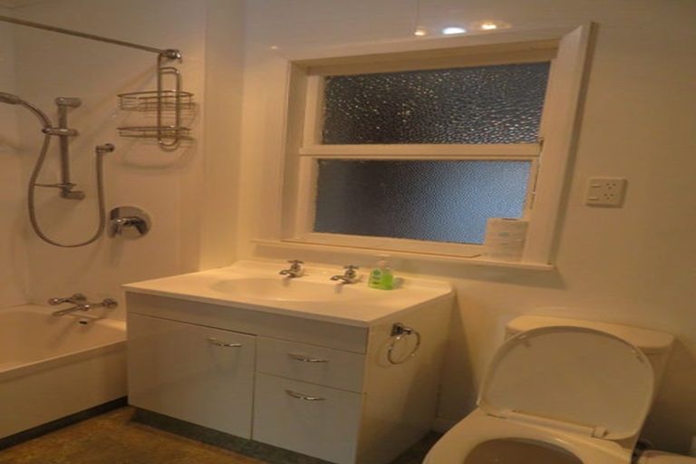 Photo of property in 11 Vincent Street, Waterloo, Lower Hutt, 5011