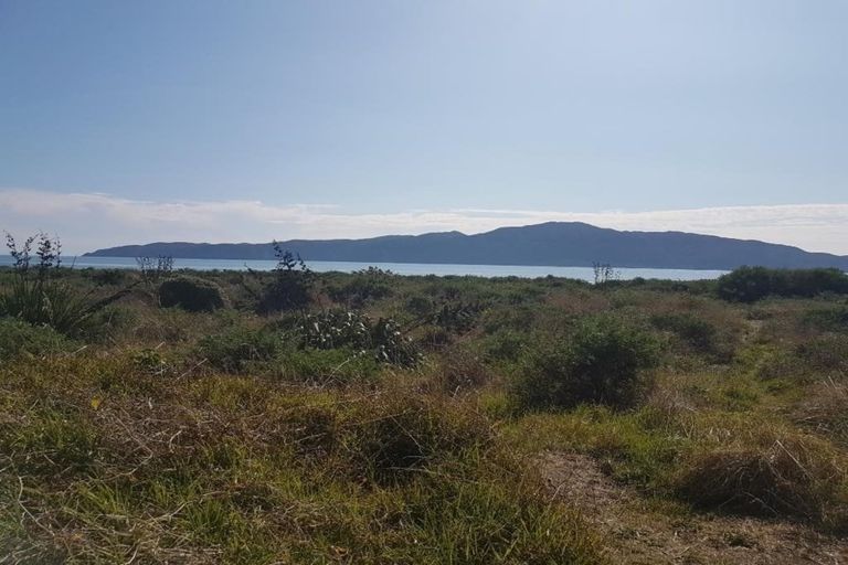 Photo of property in 37 Manly Street, Paraparaumu Beach, Paraparaumu, 5032