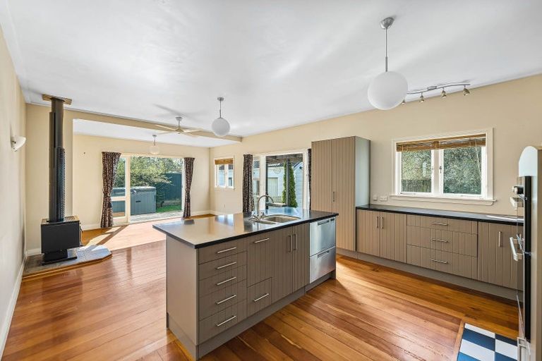 Photo of property in 15 Myrtle Street, Hamilton East, Hamilton, 3216