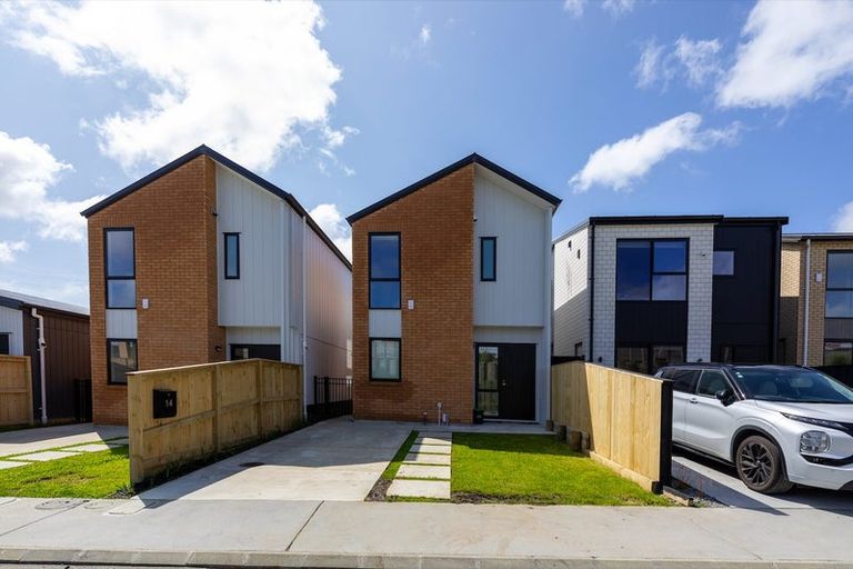 Photo of property in 14 Papai Lane, Massey, 0614