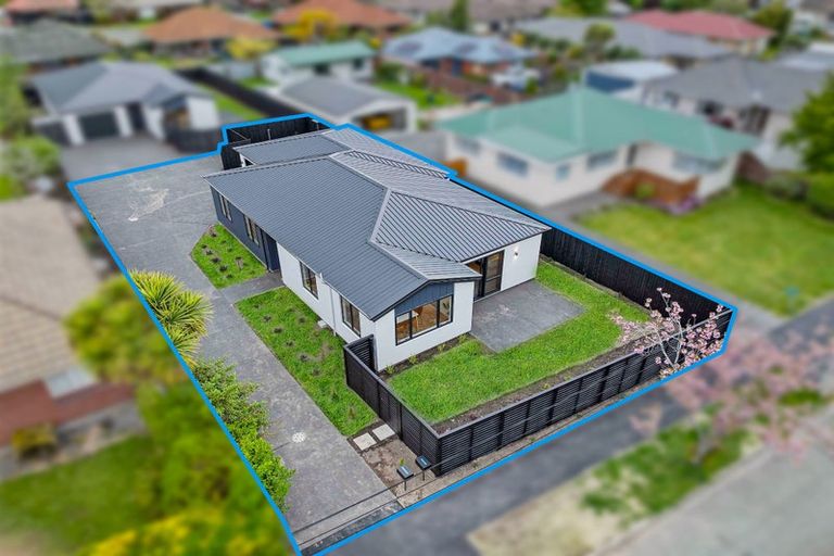 Photo of property in 10a Farquhars Road, Redwood, Christchurch, 8051