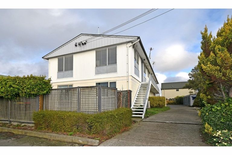 Photo of property in 2/50 Clare Road, St Albans, Christchurch, 8014