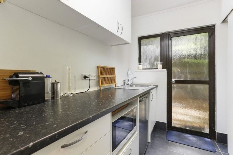 Photo of property in 14 Edgewood Way, Henderson, Auckland, 0612