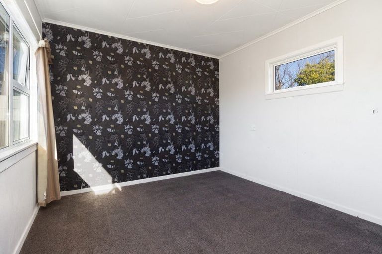 Photo of property in 11 Cochrane Street, Fairy Springs, Rotorua, 3015