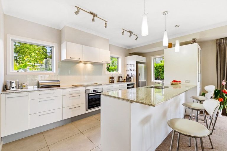 Photo of property in 43 Landmark Terrace, Orewa, 0931