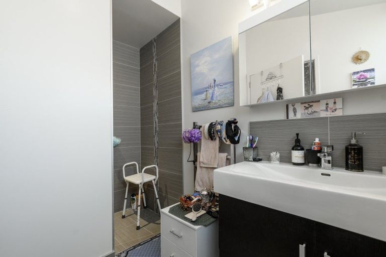 Photo of property in 2/21 Sardinia Rise, Bethlehem, Tauranga, 3110