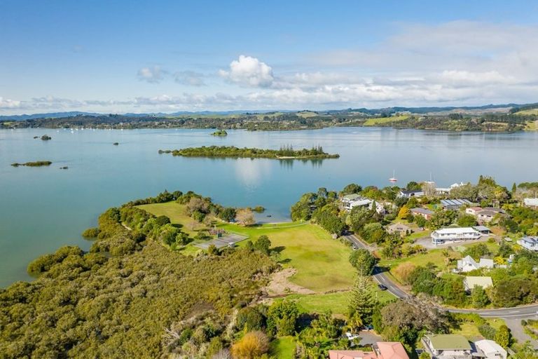 Photo of property in 85 Rangitane Loop Road, Kerikeri, 0294