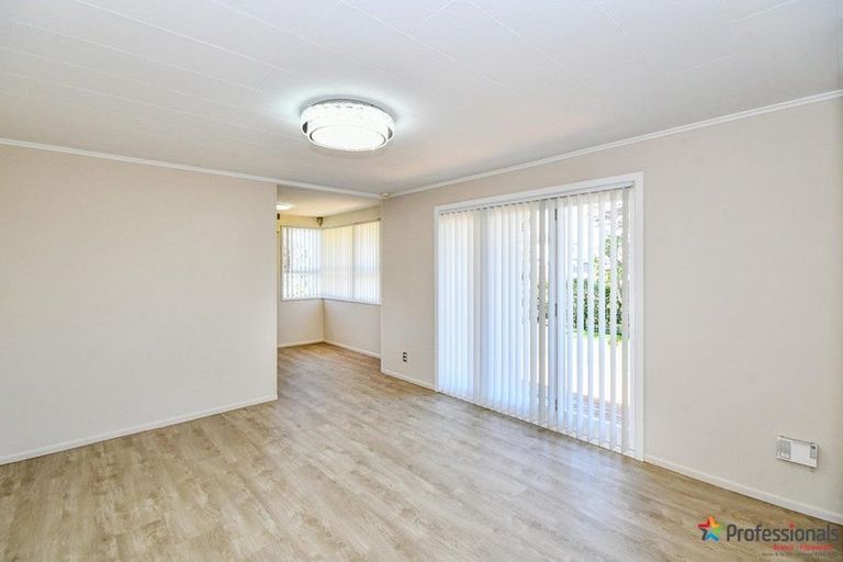 Photo of property in 11 Gardiner Grove, Mangere East, Auckland, 2024