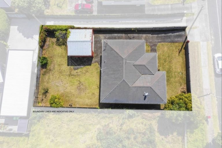 Photo of property in 38 Wallace Road, Mangere Bridge, Auckland, 2022