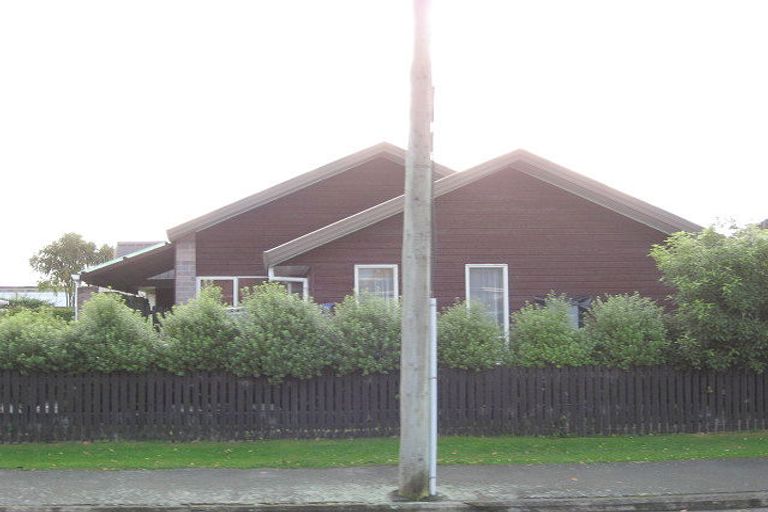 Photo of property in 1/66 Vagues Road, Northcote, Christchurch, 8052