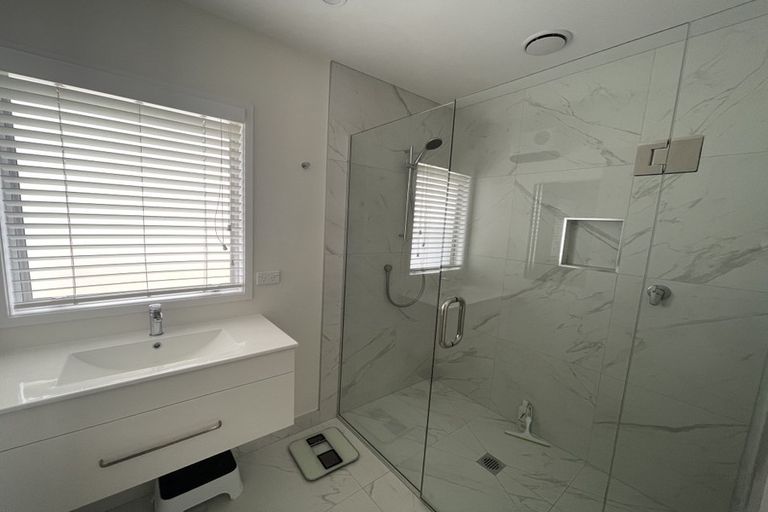 Photo of property in 459 Don Buck Road, Massey, Auckland, 0614