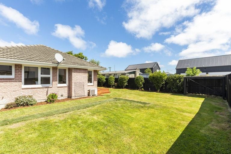 Photo of property in 2/15 Winton Street, St Albans, Christchurch, 8014