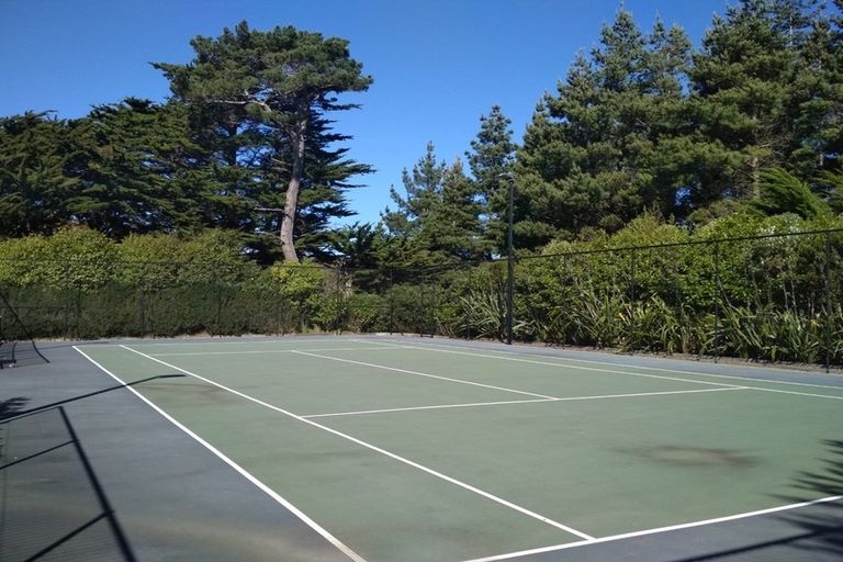 Photo of property in 30 Melksham Drive, Churton Park, Wellington, 6037