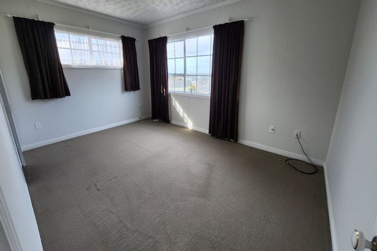 Photo of property in 38 Nui Mana Place, Te Atatu South, Auckland, 0610
