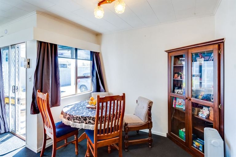 Photo of property in 2/48 Elbourne Street, Taradale, Napier, 4112