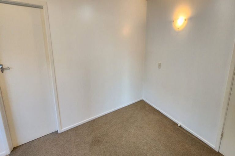 Photo of property in 90 Mangorei Road, Strandon, New Plymouth, 4312