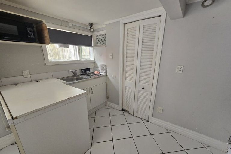 Photo of property in 15 Nairn Street, Mount Cook, Wellington, 6011