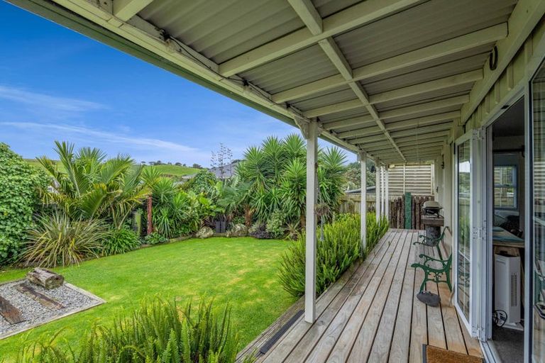 Photo of property in 16 Kawei Road, Ohawe, Hawera, 4671