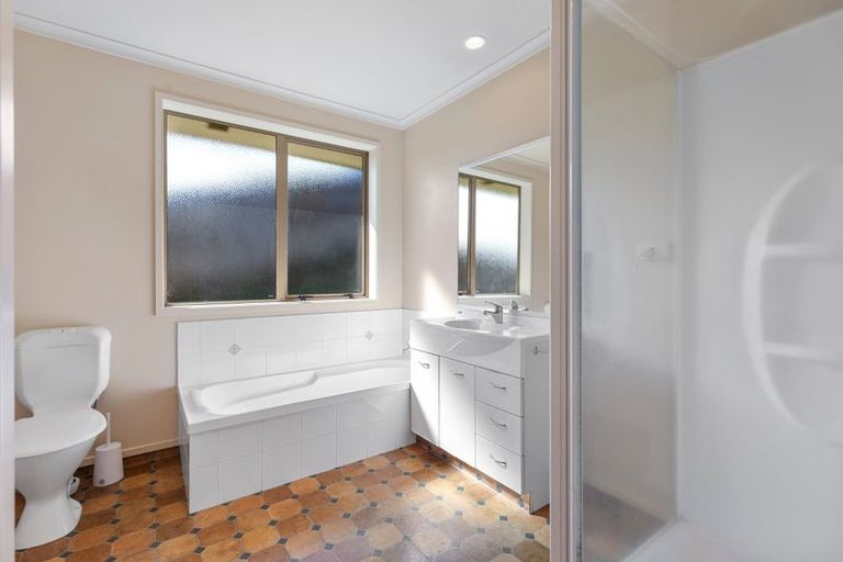 Photo of property in 74 Sterling Gate Drive, Bethlehem, Tauranga, 3110