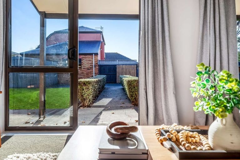 Photo of property in 52a Vivian Street, Burwood, Christchurch, 8083