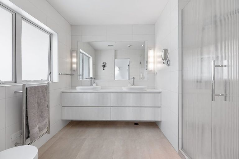 Photo of property in 154 Marine Parade, Mount Maunganui, 3116