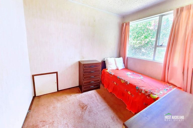 Photo of property in 1/5 Karapiti Place, Glen Eden, Auckland, 0602