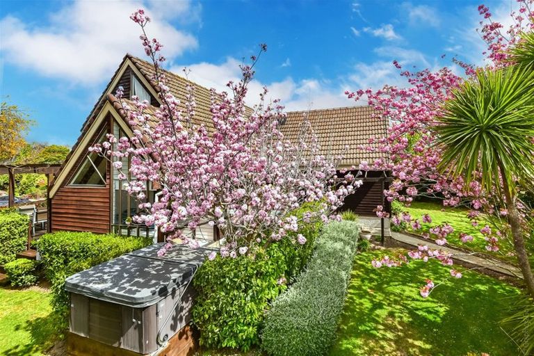 Photo of property in 7 O'halloran Drive, Halswell, Christchurch, 8025