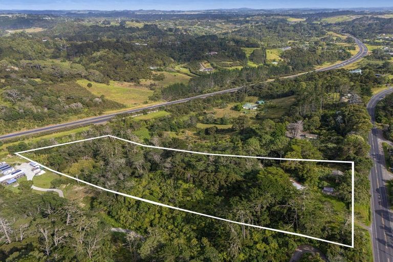 Photo of property in 1232 East Coast Road, Redvale, Albany, 0794