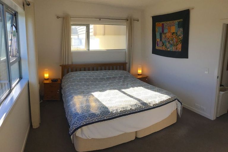 Photo of property in 4 Versailles Street, Karori, Wellington, 6012