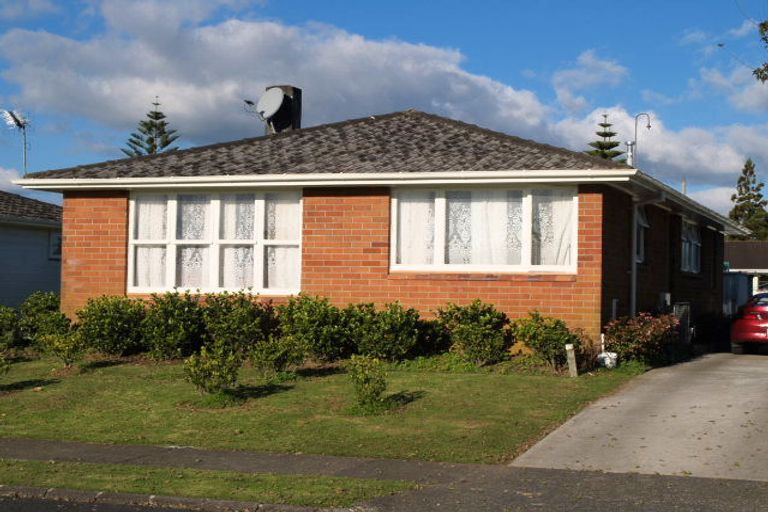 Photo of property in 17 Mayflower Close, Mangere East, Auckland, 2024