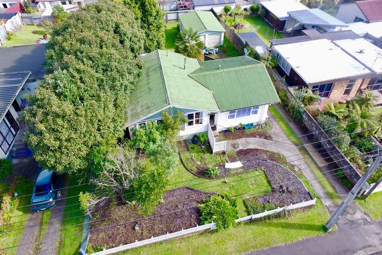 Photo of property in 74 Tuhikaramea Road, Dinsdale, Hamilton, 3204